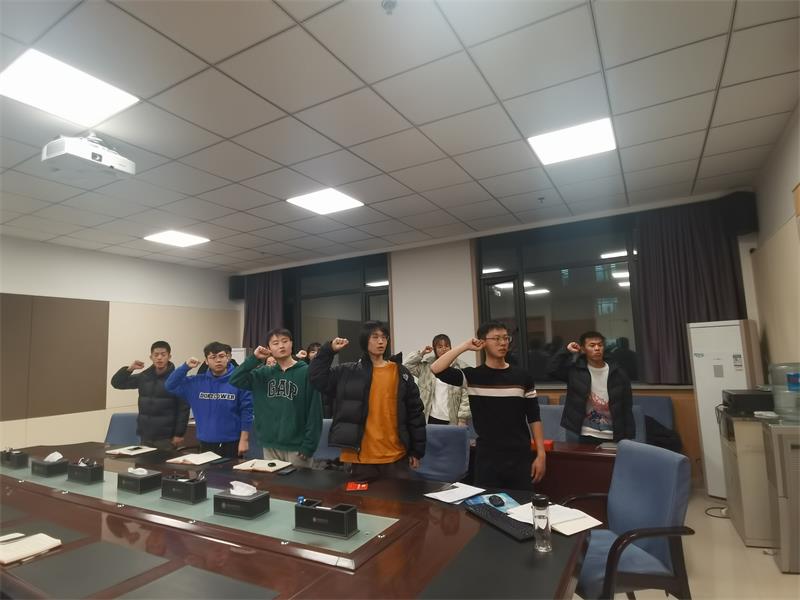 09abd08d4b8b4ff89f12a0fcca664f05.jpg 2020级昆虫农药学硕士生党支部重温入党誓词800.jpg