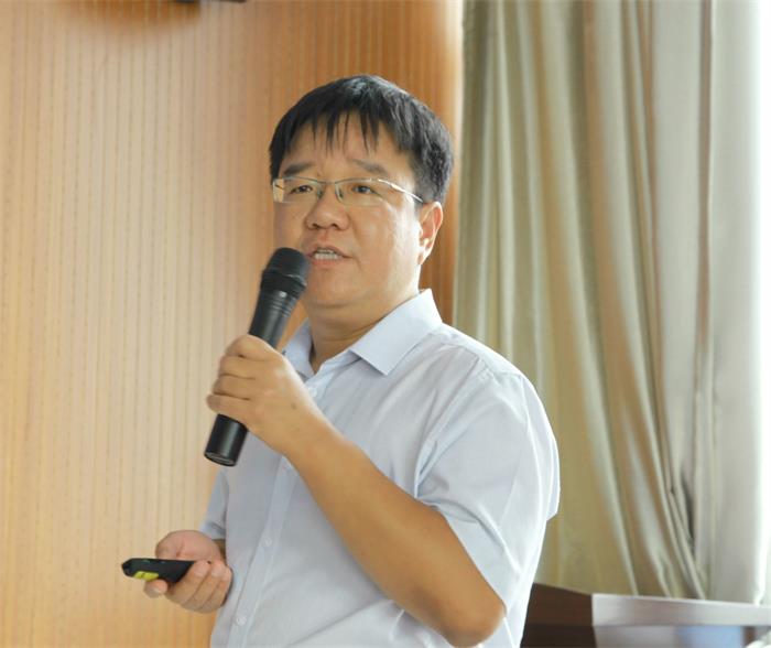 3fcf881defc343b0bd99702756c12488.jpg 报告人照片_裁剪-700.jpg