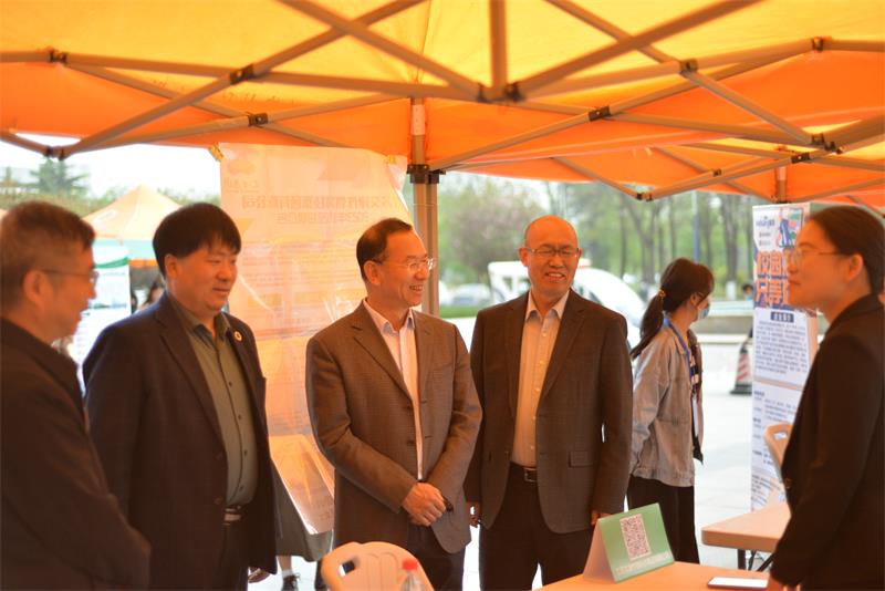 a3fd02a49f5c485285b3934dc5c26041.jpg 闫祖书_3800.jpg