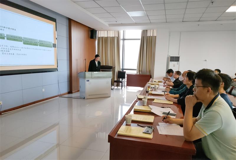 29c604f3ff0045fe817db9fdaf800ad5.jpg 一组800汇报现场.jpg